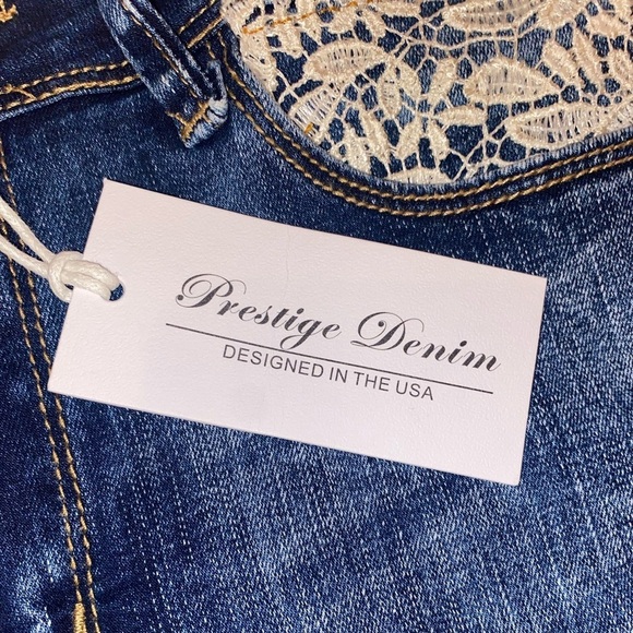 PRESTIGE DENIM Micro Mini Skirt w/Raw Cut Hem, Lace Embellishments BLUE Size 7 - Picture 4 of 6